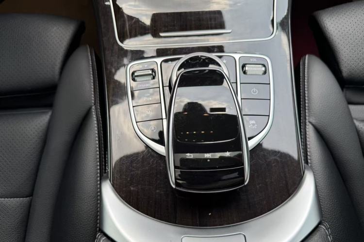 Used Mercedes-Benz GLC 2017 GLC 260 4MATIC Dynamic Edition Gear Lever