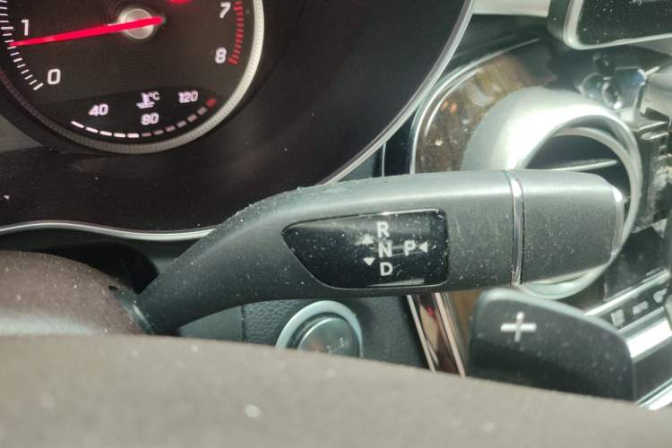 Used Mercedes-Benz GLC 2017 GLC 260 4MATIC Luxury Model Gear Lever