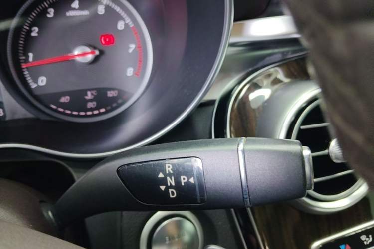 Used Mercedes-Benz GLC 2017 GLC 260 4MATIC Luxury Model Gear Lever