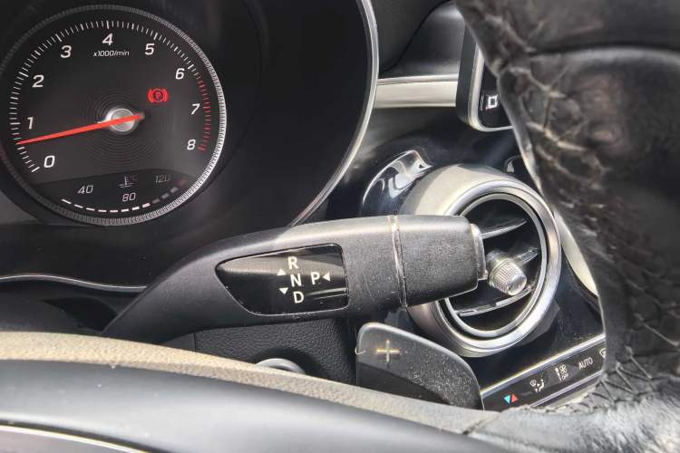 Used Mercedes-Benz GLC 2017 GLC 200 4MATIC Gear Lever