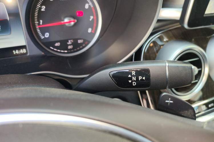 Used Mercedes-Benz GLC 2017 GLC 260 4MATIC Luxury Model Gear Lever