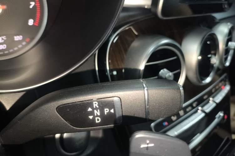 Used Mercedes-Benz GLC 2017 GLC 260 4MATIC Luxury Model Gear Lever
