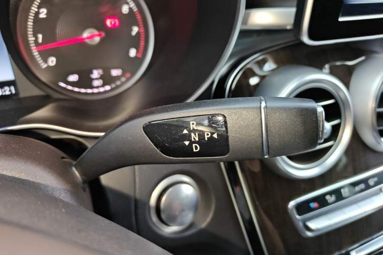 Used Mercedes-Benz GLC 2017 GLC 260 4MATIC Luxury Model Gear Lever