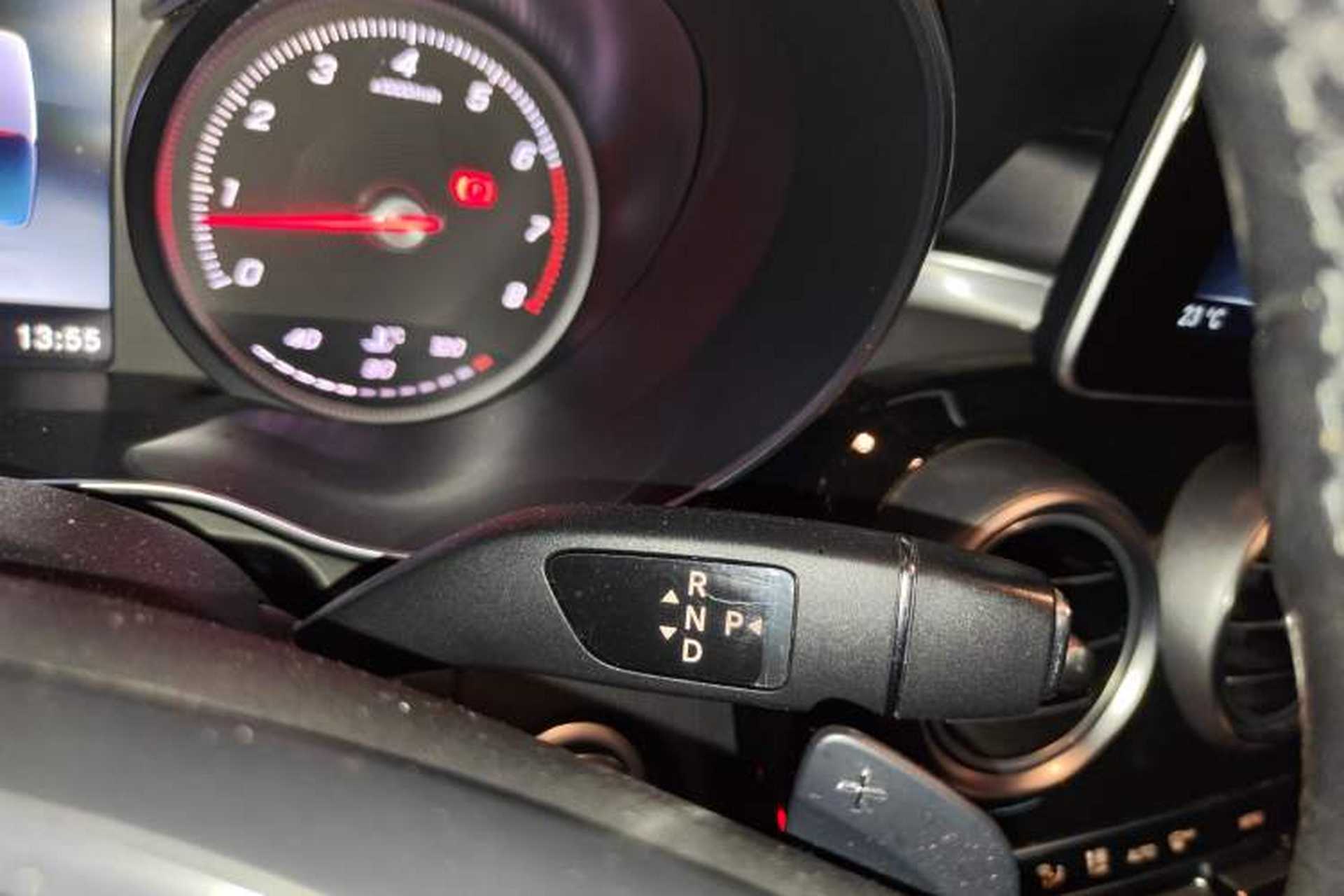 Used Mercedes-Benz GLC 2017 GLC 200 4MATIC Gear Lever