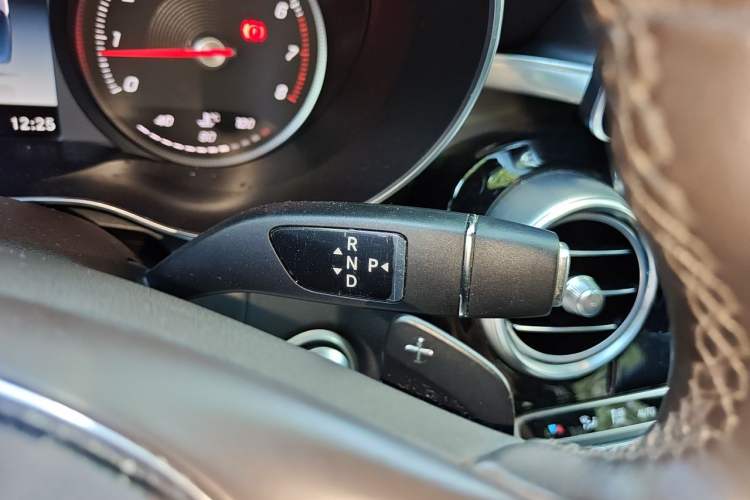 Used Mercedes-Benz GLC 2017 GLC 200 4MATIC Gear Lever