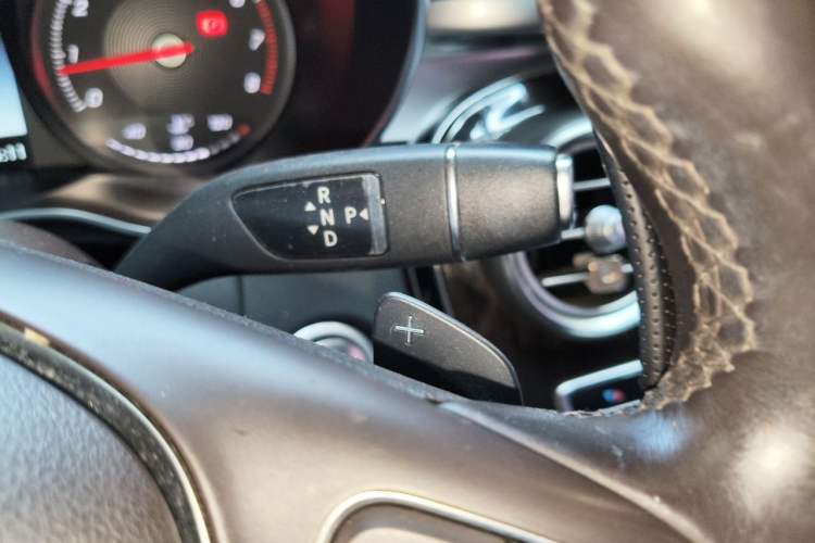 Used Mercedes-Benz GLC 2017 GLC 260 4MATIC Luxury Model Gear Lever