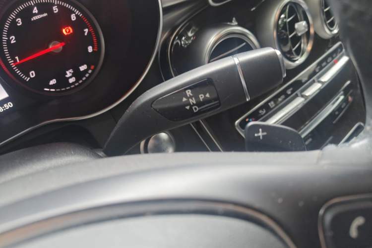 Used Mercedes-Benz GLC 2017 GLC 260 4MATIC Dynamic Edition Gear Lever