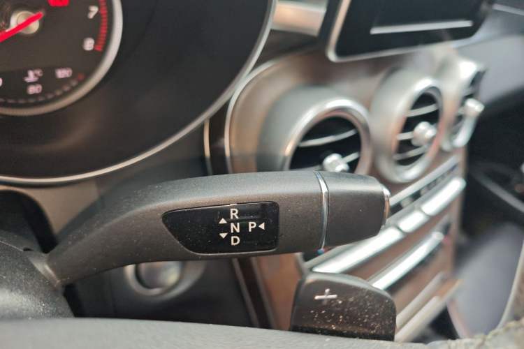 Used Mercedes-Benz GLC 2017 GLC 300 4MATIC Sport Edition Gear Lever