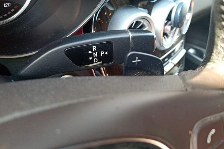 Used Mercedes-Benz GLC 2017 GLC 260 4MATIC Luxury Model Gear Lever