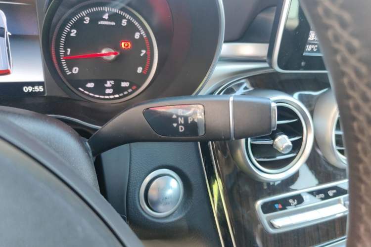 Used Mercedes-Benz GLC 2017 GLC 260 4MATIC Luxury Model Gear Lever