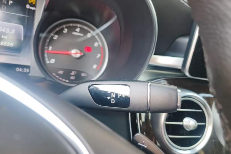 Used Mercedes-Benz GLC 2017 GLC 260 4MATIC Luxury Model Gear Lever