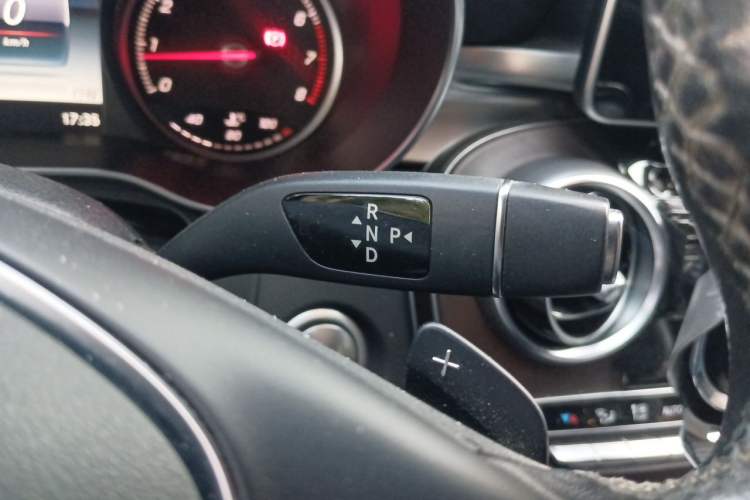 Used Mercedes-Benz GLC 2017 GLC 300 4MATIC Sport Edition Gear Lever