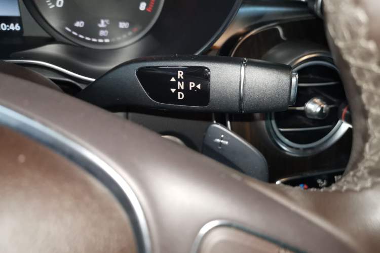 Used Mercedes-Benz GLC 2017 GLC 260 4MATIC Luxury Model Gear Lever