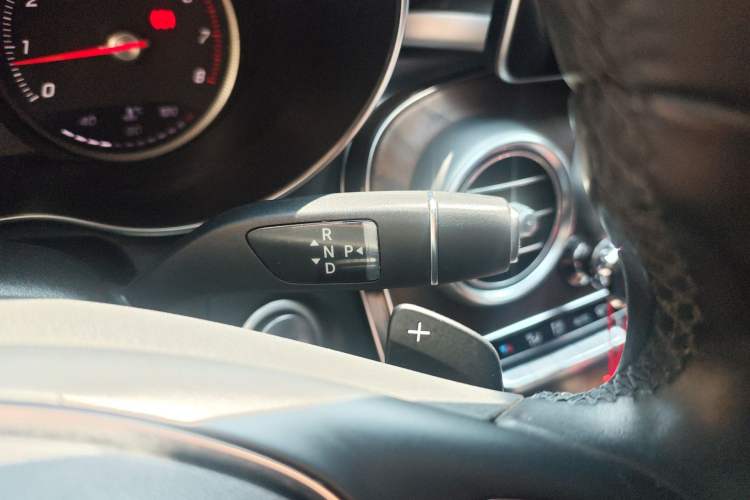 Used Mercedes-Benz GLC 2017 GLC 300 4MATIC Sport Edition Gear Lever