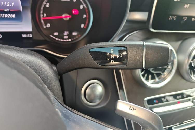 Used Mercedes-Benz GLC 2017 GLC 300 4MATIC Luxury Model Gear Lever