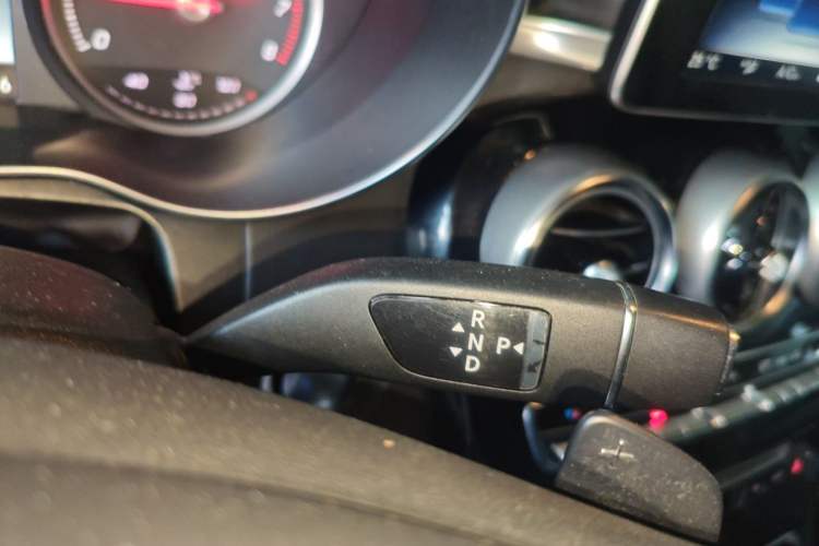 Used Mercedes-Benz GLC 2017 GLC 200 4MATIC Gear Lever