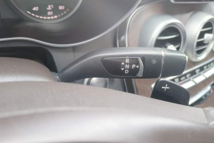 Used Mercedes-Benz GLC 2017 GLC 300 4MATIC Sport Edition Gear Lever