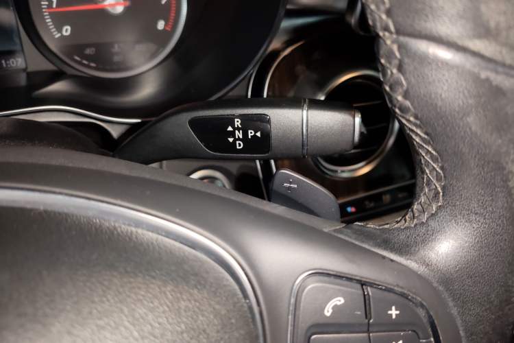 Used Mercedes-Benz GLC 2017 GLC 260 4MATIC Luxury Model Gear Lever