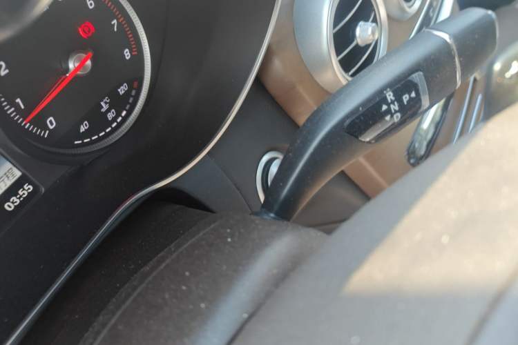 Used Mercedes-Benz GLC 2017 GLC 260 4MATIC Luxury Model Gear Lever