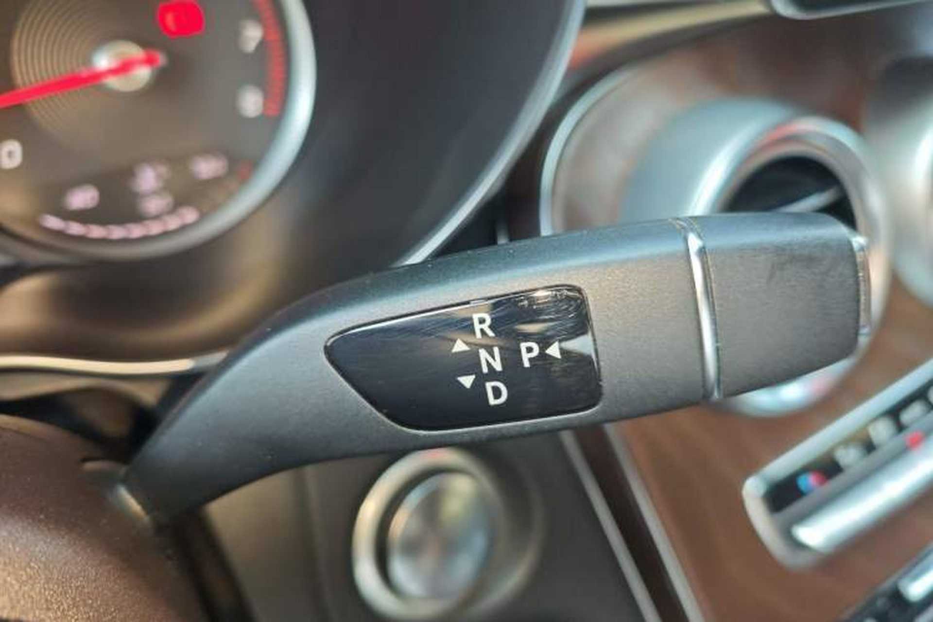 Used Mercedes-Benz GLC 2017 GLC 300 4MATIC Sport Edition Gear Lever