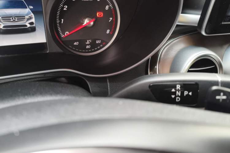 Used Mercedes-Benz GLC 2017 GLC 300 4MATIC Sport Edition Gear Lever