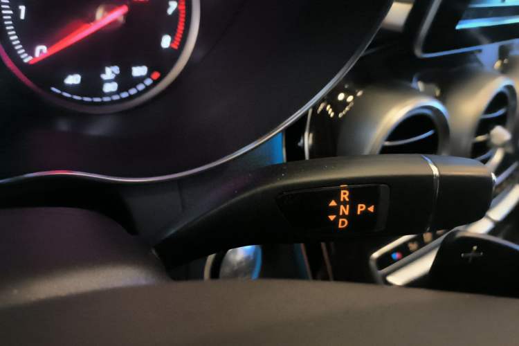 Used Mercedes-Benz GLC 2017 GLC 260 4MATIC Luxury Model Gear Lever