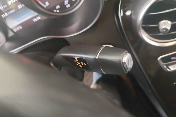 Used Mercedes-Benz GLC 2017 GLC 260 4MATIC Luxury Model Gear Lever