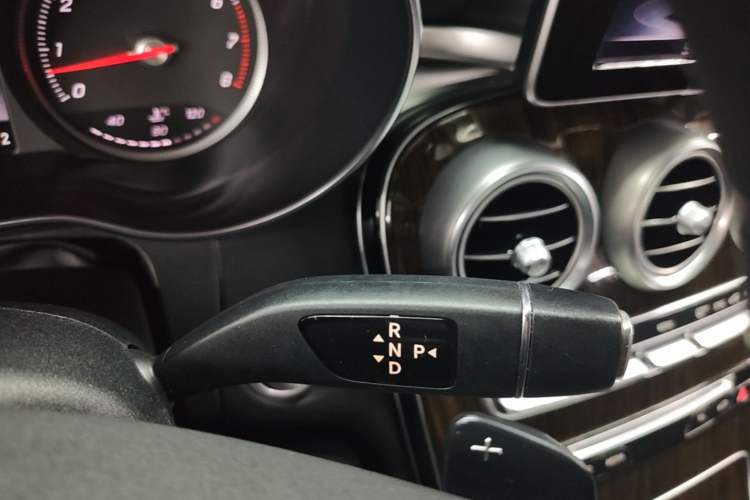 Used Mercedes-Benz GLC 2017 GLC 260 4MATIC Luxury Model Gear Lever