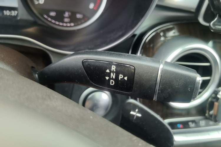 Used Mercedes-Benz GLC 2017 GLC 260 4MATIC Dynamic Edition Gear Lever