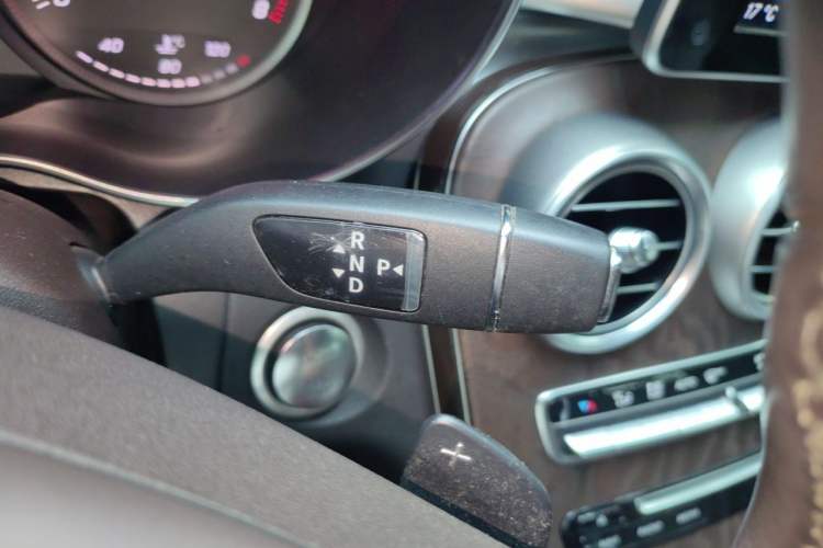 Used Mercedes-Benz GLC 2017 GLC 300 4MATIC Sport Edition Gear Lever