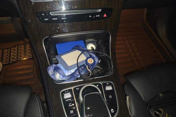 Used Mercedes-Benz GLC 2017 GLC 260 4MATIC Dynamic Edition Gear Lever
