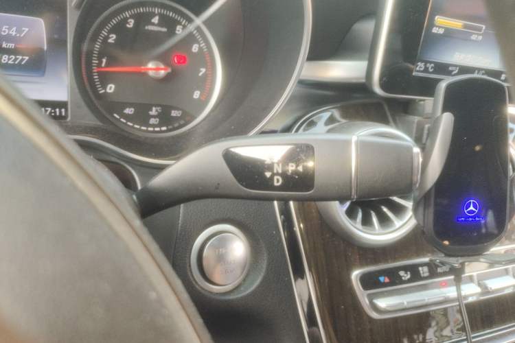 Used Mercedes-Benz GLC 2017 GLC 260 4MATIC Luxury Model Gear Lever