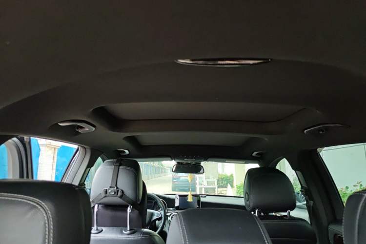 Used Mercedes-Benz GLC 2017 GLC 260 4MATIC Luxury Model Headliner