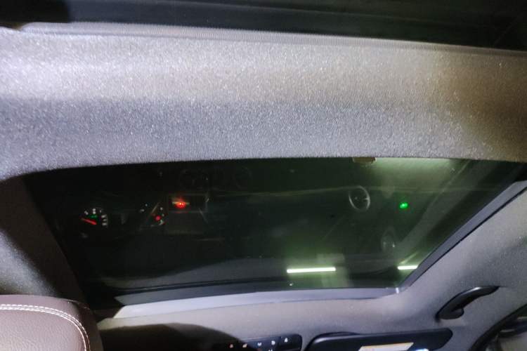 Used Mercedes-Benz GLC 2017 GLC 260 4MATIC Luxury Model Headliner