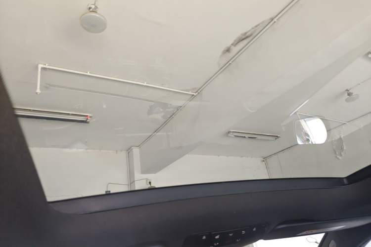 Used Mercedes-Benz GLC 2017 GLC 260 4MATIC Dynamic Edition Headliner