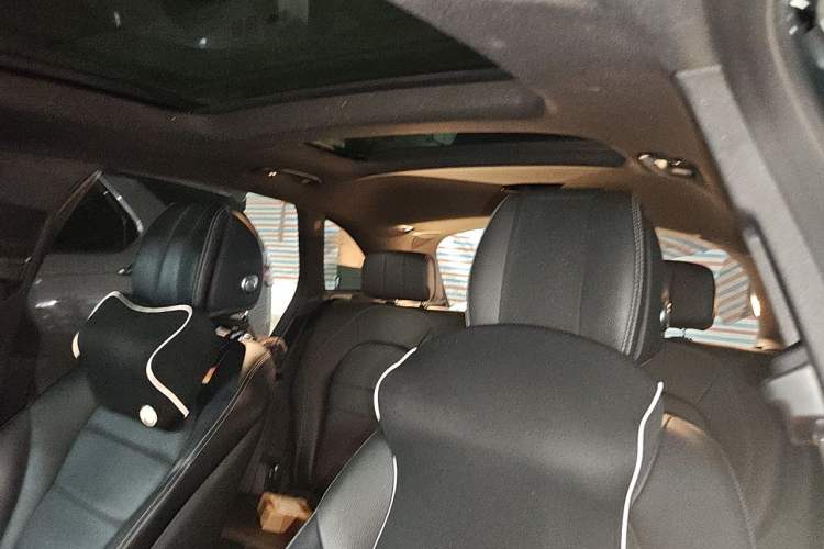 Used Mercedes-Benz GLC 2017 GLC 260 4MATIC Luxury Model Headliner