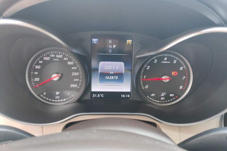 Used Mercedes-Benz GLC 2017 GLC 300 4MATIC Sport Edition Instrument Cluster