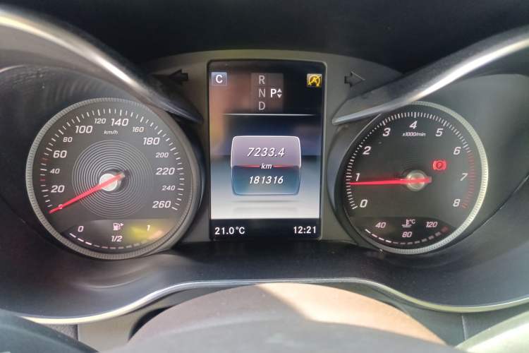 Used Mercedes-Benz GLC 2017 GLC 260 4MATIC Luxury Model Instrument Cluster