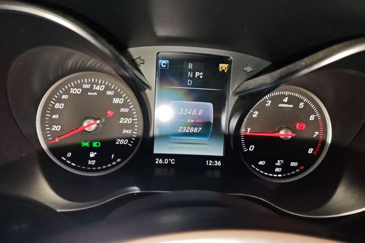 Used Mercedes-Benz GLC 2017 GLC 260 4MATIC Luxury Model Instrument Cluster