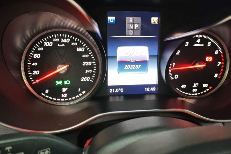 Used Mercedes-Benz GLC 2017 GLC 300 4MATIC Sport Edition Instrument Cluster