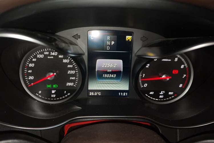 Used Mercedes-Benz GLC 2017 GLC 260 4MATIC Dynamic Edition Instrument Cluster
