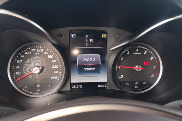 Used Mercedes-Benz GLC 2017 GLC 260 4MATIC Dynamic Edition Instrument Cluster