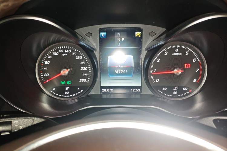Used Mercedes-Benz GLC 2017 GLC 260 4MATIC Luxury Model Instrument Cluster