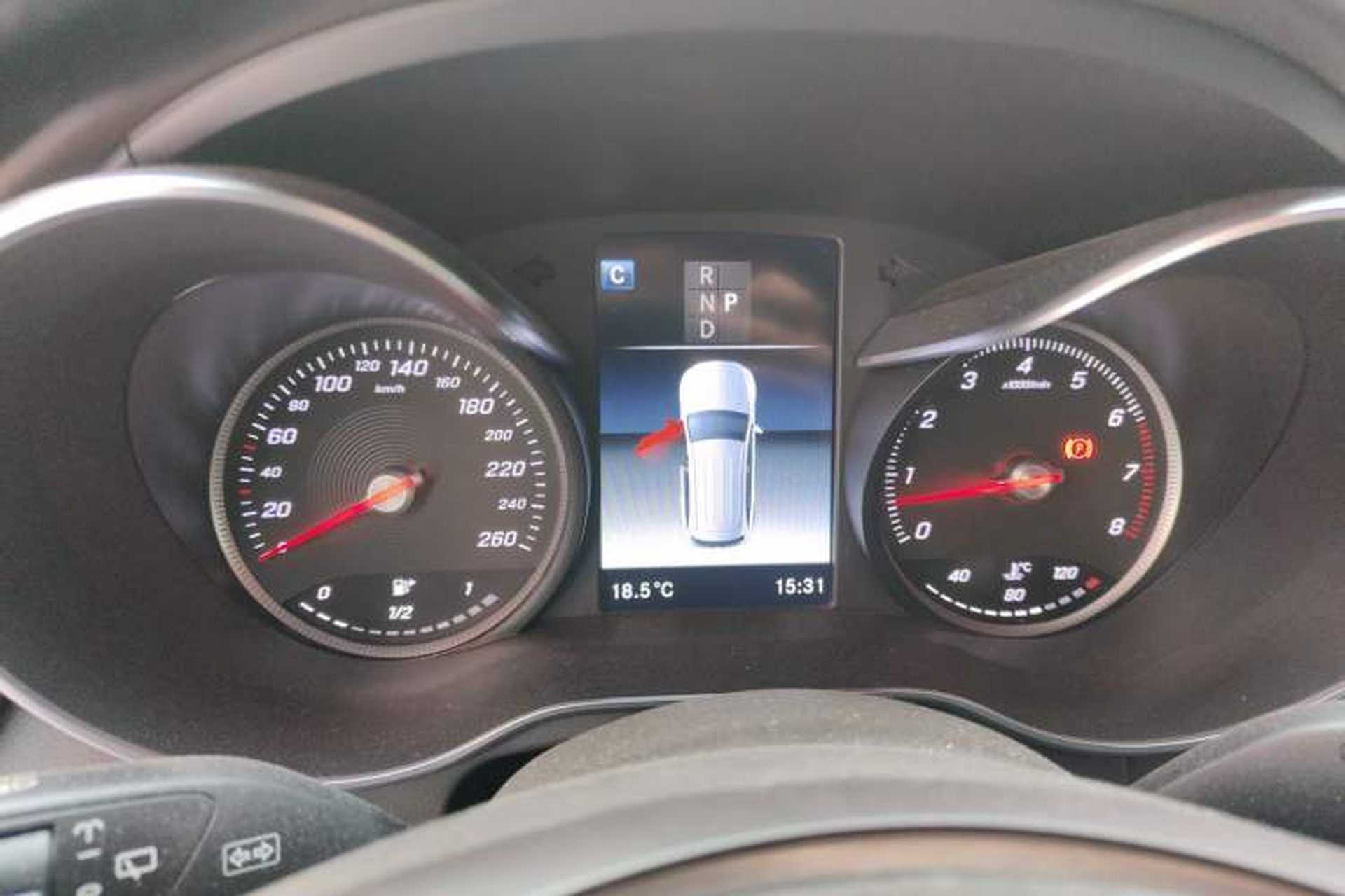 Used Mercedes-Benz GLC 2017 GLC 260 4MATIC Luxury Model Instrument Cluster