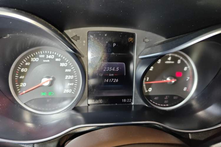 Used Mercedes-Benz GLC 2017 GLC 260 4MATIC Luxury Model Instrument Cluster