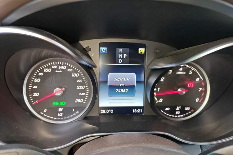 Used Mercedes-Benz GLC 2017 GLC 260 4MATIC Luxury Model Instrument Cluster