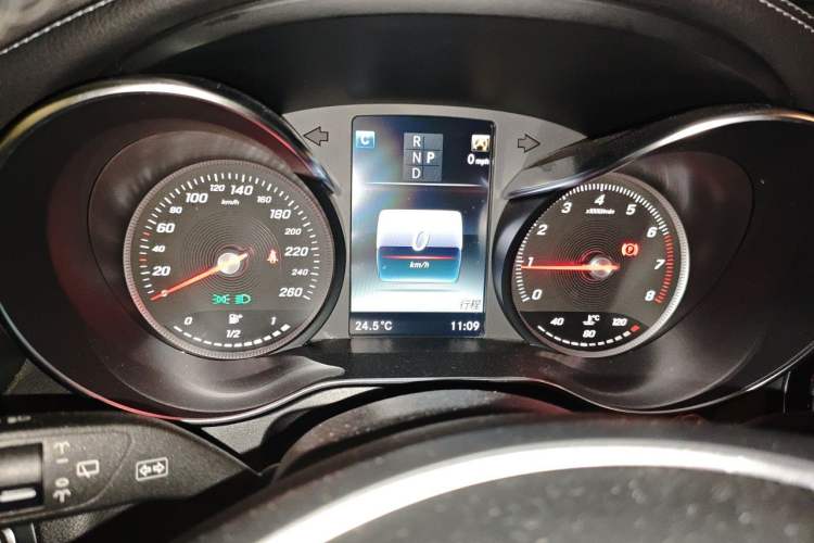 Used Mercedes-Benz GLC 2017 GLC 260 4MATIC Dynamic Edition Instrument Cluster