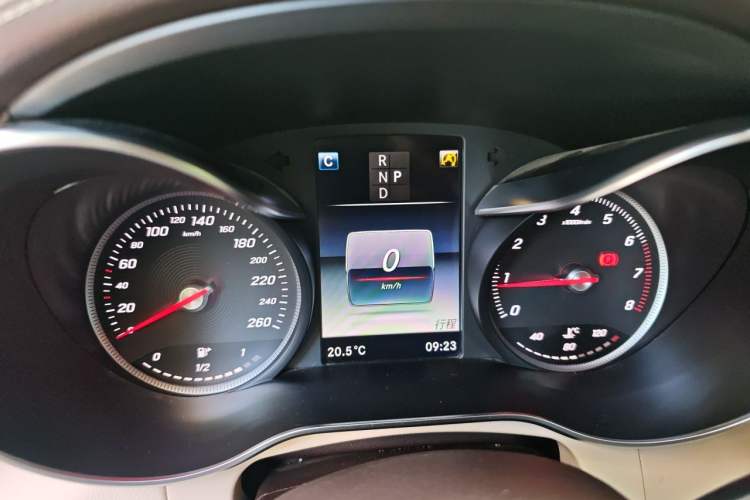 Used Mercedes-Benz GLC 2017 GLC 260 4MATIC Luxury Model Instrument Cluster