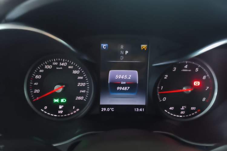 Used Mercedes-Benz GLC 2017 GLC 260 4MATIC Luxury Model Instrument Cluster
