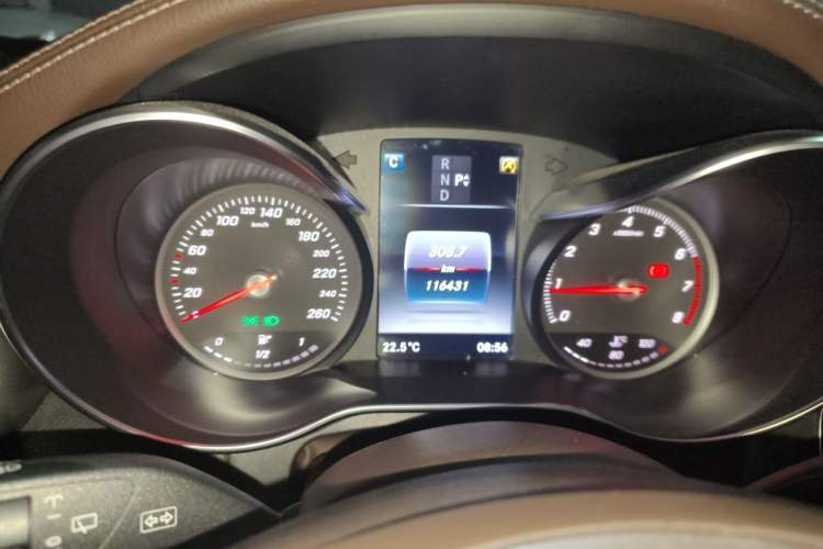 Used Mercedes-Benz GLC 2017 GLC 260 4MATIC Luxury Model Instrument Cluster